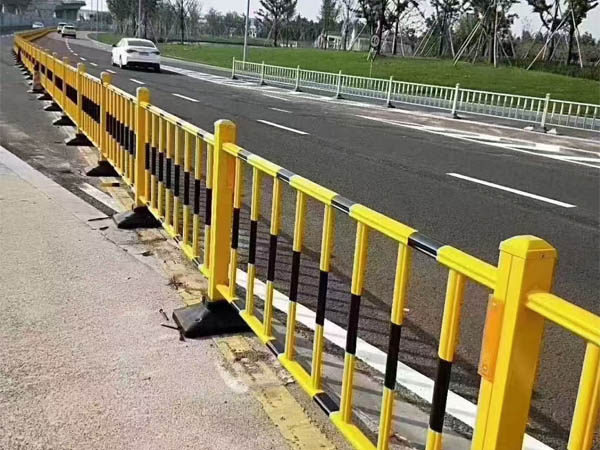 ɽ����·�o��